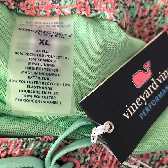 Vineyard Vines Sea Breeze Floral 7'' Chappy Swim Trunk - Picture 5 of 5